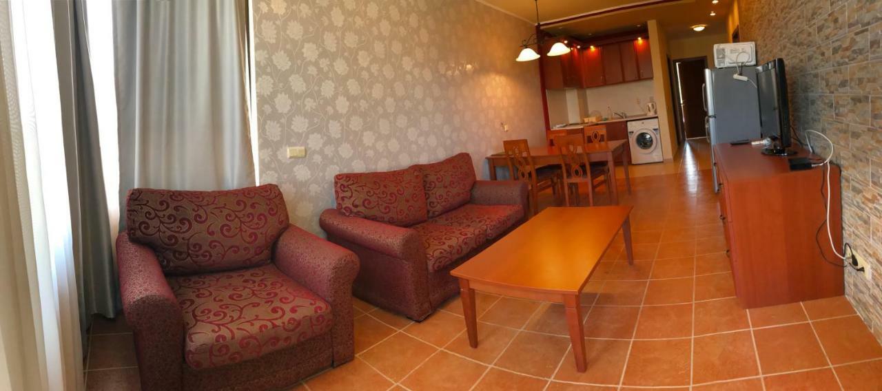 Apartment 2Br, Тристаен In Complex Green Life Sosopol Exterior foto